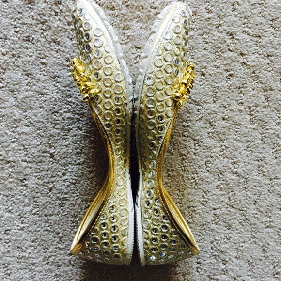 MOVING OUT SOON ! MUST GO! Shoes - Picture 7 of 8